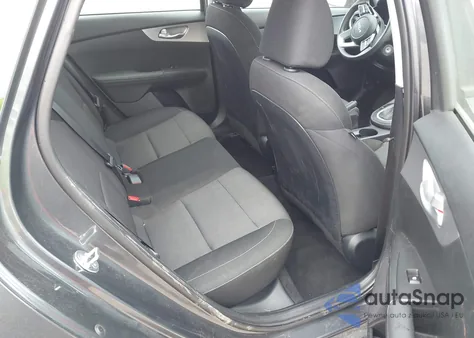 2024 Kia Forte Lxs z USA, uszkodzony, nr VIN 3KPF24AD8RE754569